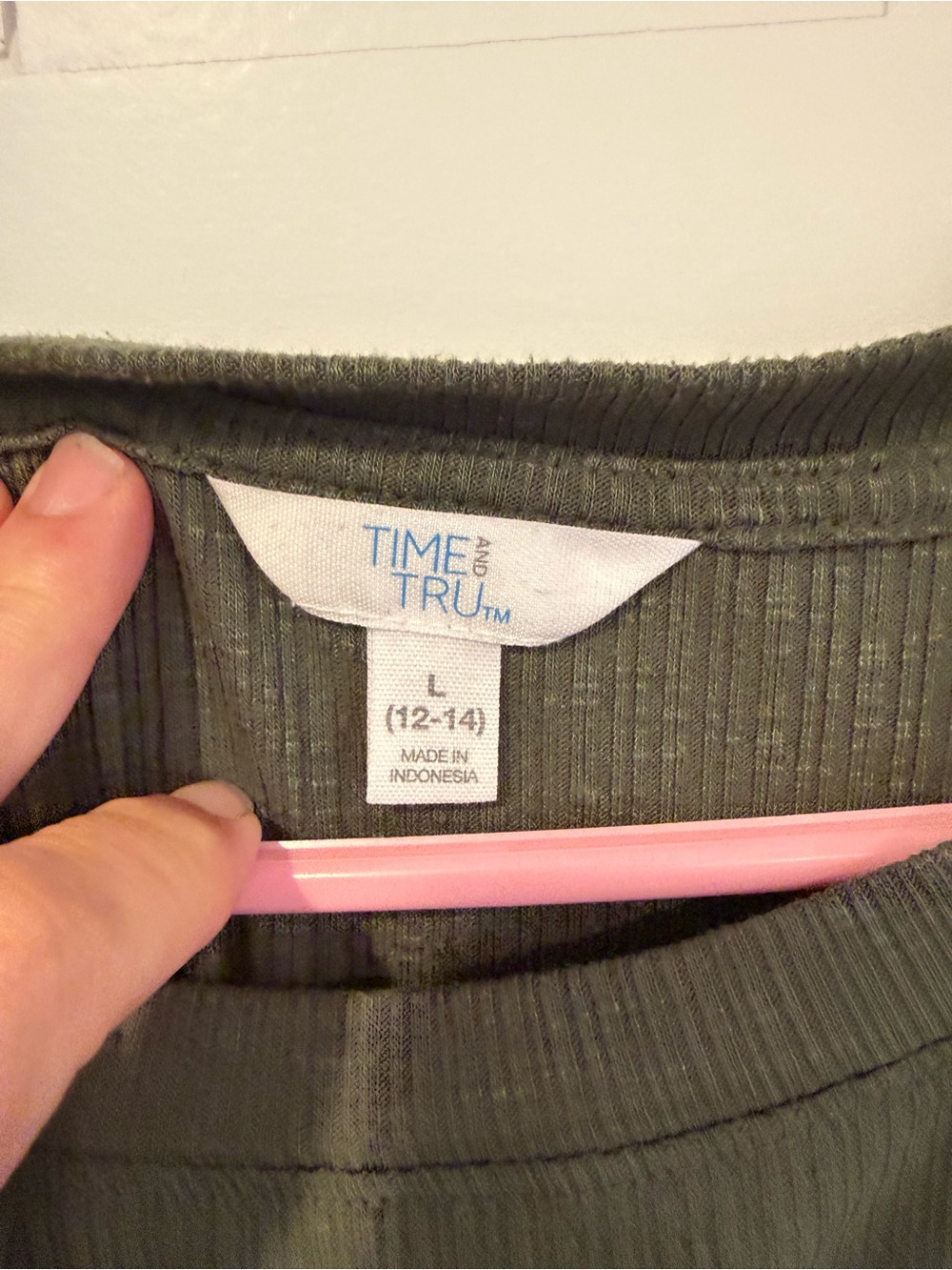 Time and Tru Army Green Tank Top - Picture 2 of 5